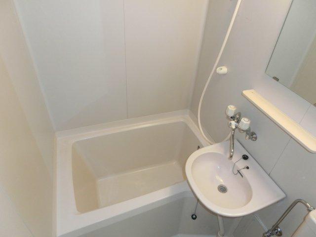 サンハウスの浴室|きれいなお風呂です