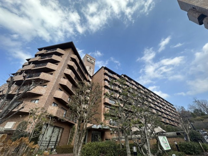 【外観】朝日プラザ高槻ウエスト・ヒルズＡ棟 