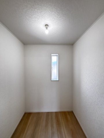 新築戸建　吉田町吉田字上迫（No.2／No.2）の洋室|コンパクトで使いやすい洋室です