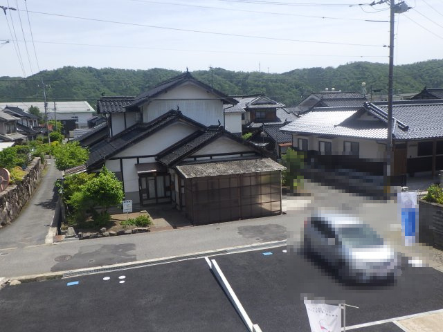 新築戸建　吉田町吉田字上迫（No.2／No.2）のバルコニー|天候に左右されにくいインナーバルコニー付き。
