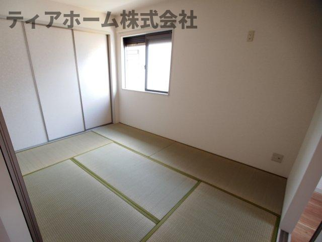 エルドラード五位堂Eの和室|和室ならではの温かな和の空間で寛ぎの時間を過ごせます