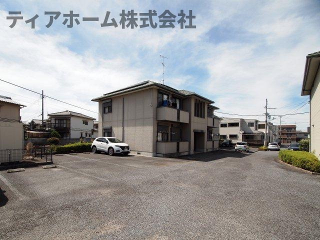 エルドラード五位堂Eの駐車場