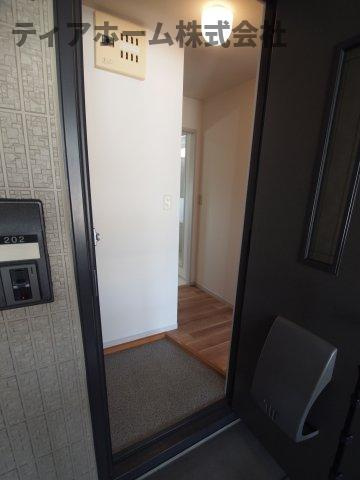 エルドラード五位堂Eの玄関|きれいな玄関です