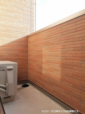 【バルコニー】 | リジエールⅡ | バルコニーからの眺めを楽しみながら食事をしませんか