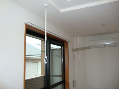 【内装】 | サンモール中島Ｂ | 室内物干し金物