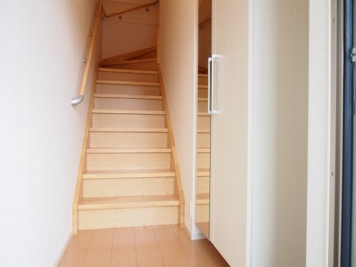 リヴァーサイドレジデンスＡの玄関