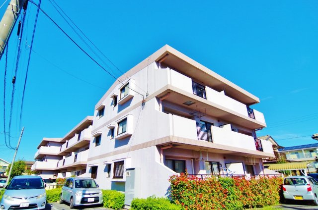 ベルメゾン北越谷の外観