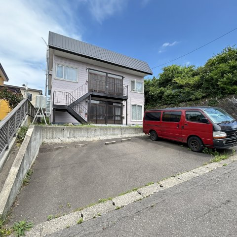 鈴木アパート（日の出町3丁目）の駐車場