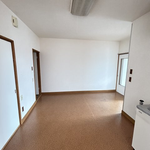 鈴木アパート（日の出町3丁目）の居間・リビング