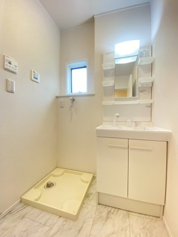 【新築】KINGDOM(キングダム)Ⅱ の独立洗面台