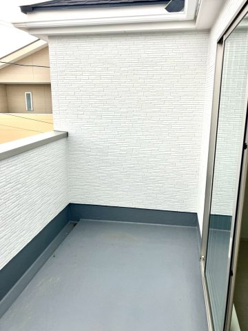 Terrechez　高松市東山崎町のバルコニー|少し幅広のバルコニーでゆったりとしています