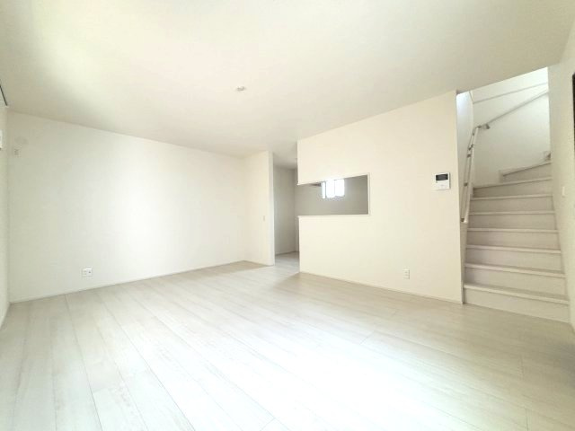 フジパレス戸建賃貸青山二丁目の居間・リビング