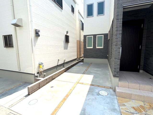 フジパレス戸建賃貸青山二丁目の駐車場