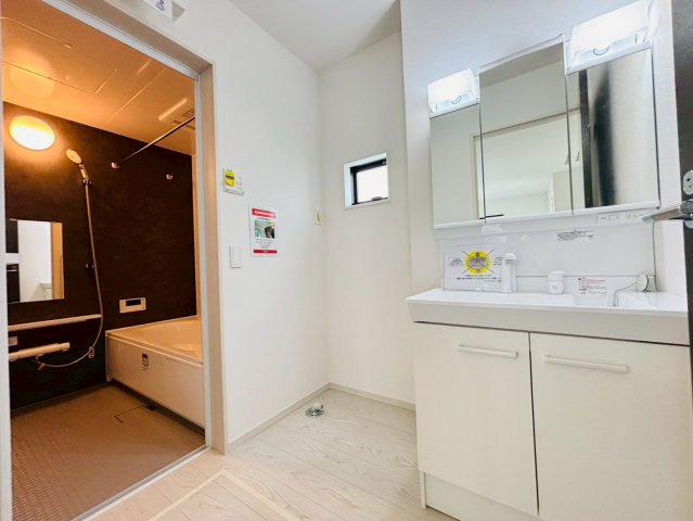 ケイアイエルデ／菊池郡大津町１期／１号棟の独立洗面台|独立洗面台！朝の支度で混み合う時間帯でもそれぞれで準備ができますね！