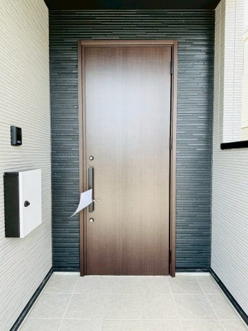 ケイアイエルデ／菊池郡大津町１期／１号棟の玄関|スタイリッシュなデザインです！