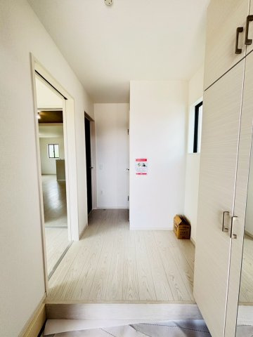 ケイアイエルデ／菊池郡大津町１期／１号棟の玄関|白を基調とした清潔感のある玄関です！