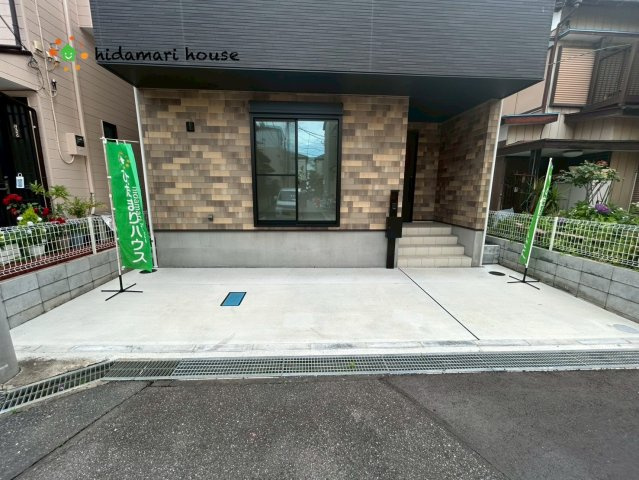 北区日進町②　新築未入居住宅　01の駐車場