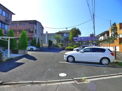 【駐車場】 | ロイヤルクレッセント西登戸