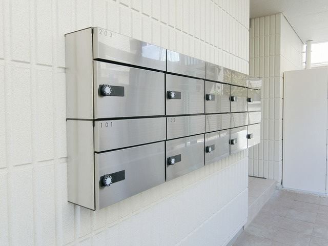 パームスプリングス阿佐ヶ谷のエントランス|★郵便ポスト★