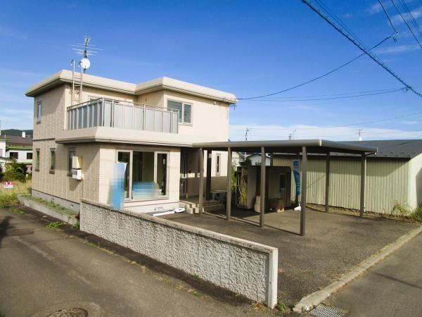 【外観】 | 紋別郡遠軽町南町１丁目３－２８　中古売家 | 【住宅ローン減税対象】価格には消費税、リフォーム費用を含みます。