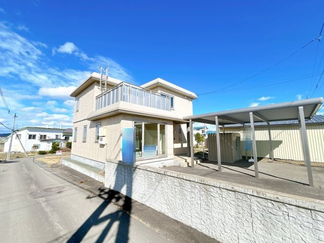 紋別郡遠軽町南町１丁目３－２８　中古売家の外観|【リフォーム後】外観別アングル