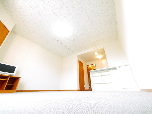 レオパレス南生駒の洋室|使い勝手のいい洋室です