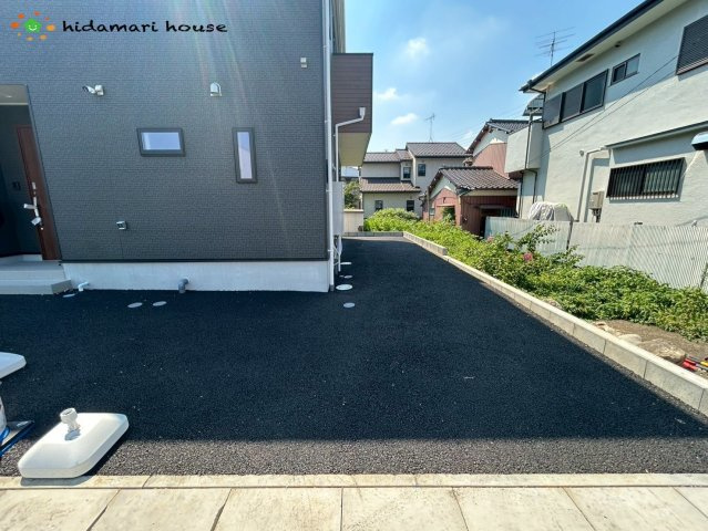 北区吉野町第12　新築戸建　クレイドルガーデン01の駐車場