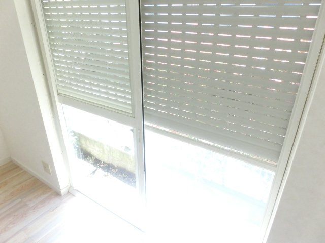 メゾンデュ・ヴィスタリアのその他|電動シャッターです