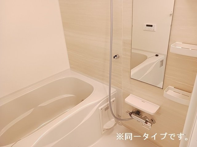 エクシア　ウーノの浴室