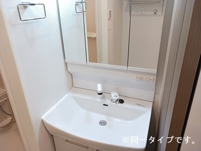 エクシア　ウーノの洗面所