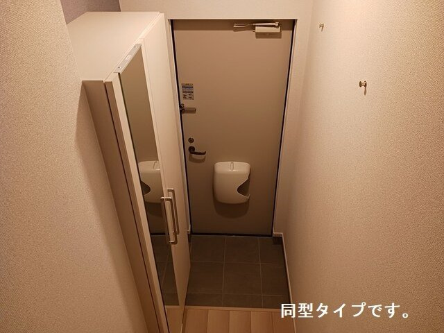 エクシア　ウーノの玄関