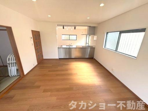 【居間・リビング】 | 市原市光風台5丁目　中古戸建