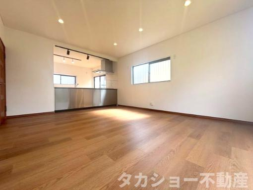 【居間・リビング】 | 市原市光風台5丁目　中古戸建