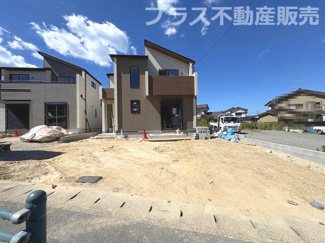 【外観】 | 現地写真。同じ物件を見るなら、プラス不動産販売にお任せ下さい。