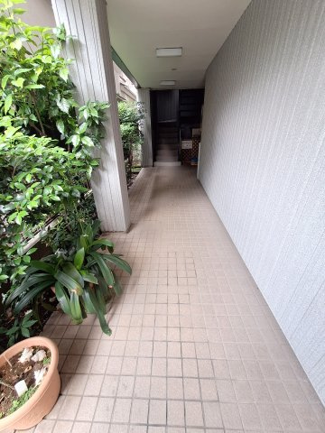 コンフォート駒形のエントランス