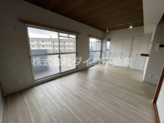 アリア31レジデンスの居間・リビング