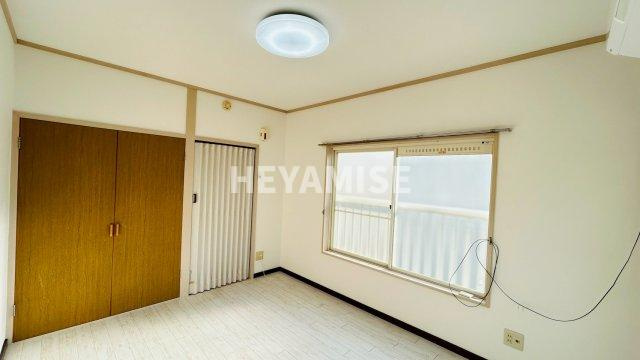 Apartment Grus 銭座の洋室