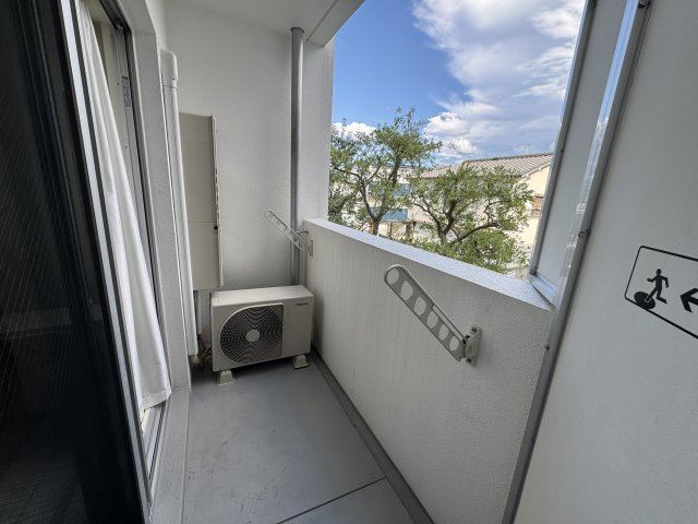 スジュのバルコニー