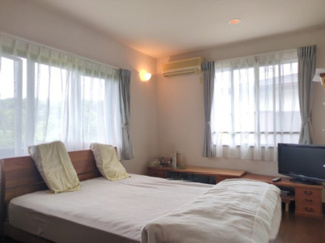 【寝室】 | 東金市藤下飛地　二世帯中古戸建 | セキスイハウス施工軽量鉄骨2世帯住宅7SLDK　敷地約86坪 駐車3台可 IHクッキングヒーター　