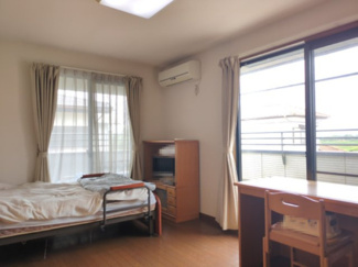 【洋室】 | 東金市藤下飛地　二世帯中古戸建 | セキスイハウス施工軽量鉄骨2世帯住宅7SLDK　敷地約86坪 駐車3台可 IHクッキングヒーター　