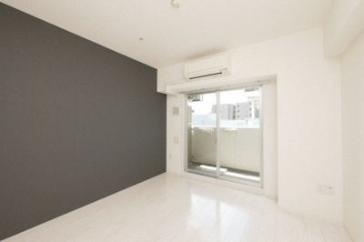 【居間・リビング】 | セレニテ北久宝寺 | きれいな洋室です