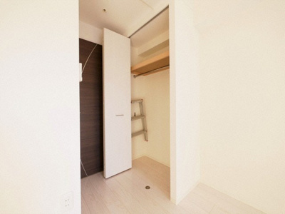 【収納】 | セレニテ北久宝寺 | たっぷりとした収納スペースです