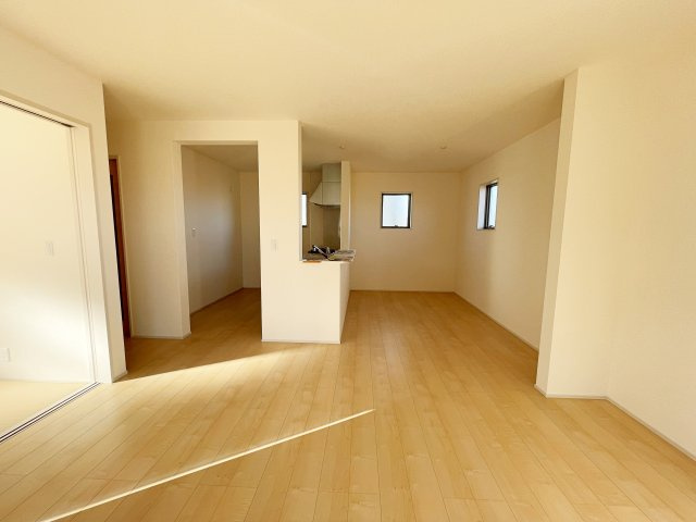 新築戸建・建売　いわき市平泉崎第8　Livele Garden　全8棟の前面道路含む現地写真