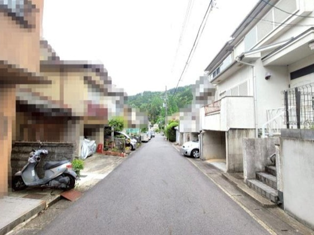 【前面道路含む現地写真】 | 山科区四ノ宮小金塚　中古戸建