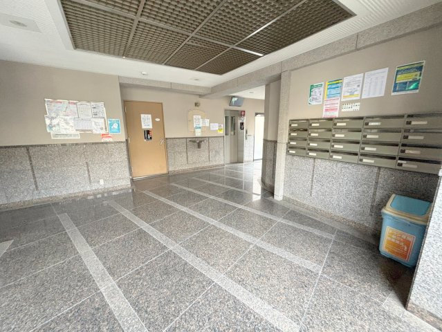 シャトー三木第3のロビー