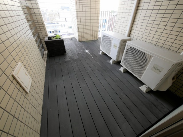 CITY　SPIRE難波プレミアのバルコニー