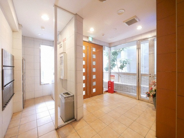 CITY　SPIRE難波プレミアのロビー