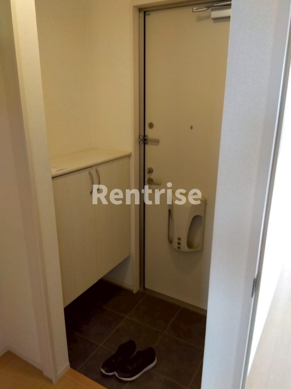 ヒルズ馬見塚の玄関