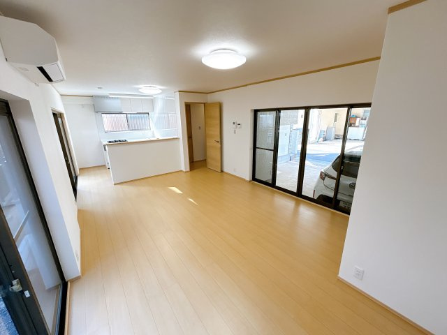 草津市青地町の居間・リビング