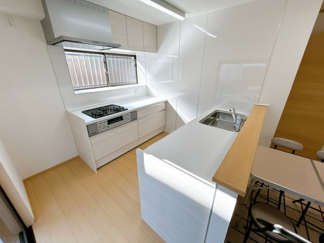 草津市青地町のキッチン